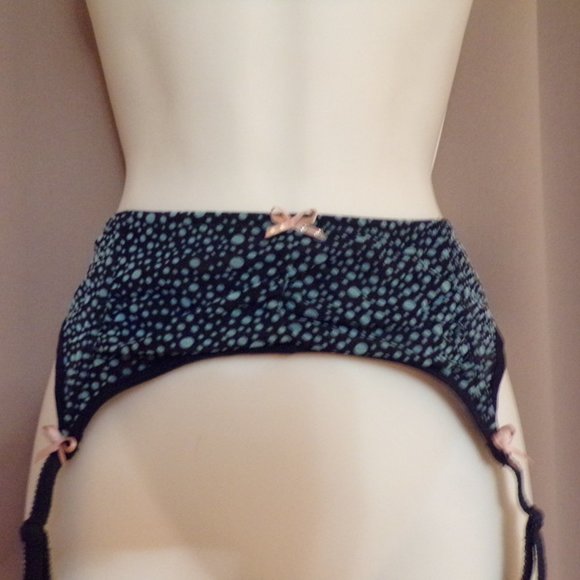 Vintage Pia di Franco Black and Green Garter Belt Size M - Picture 1 of 3